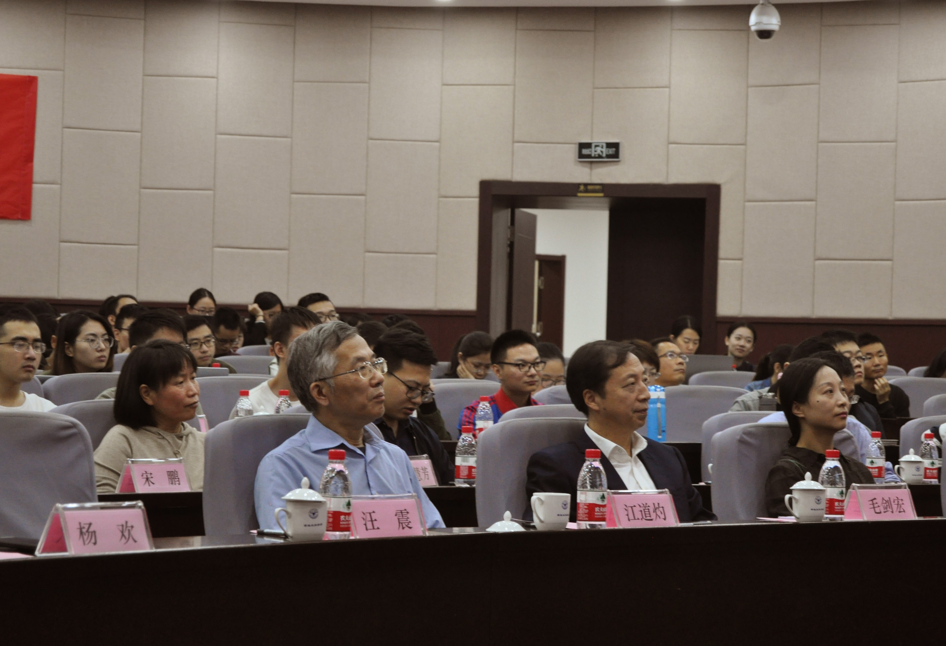 5db17c4d7ad2c.jpg 10.jpg