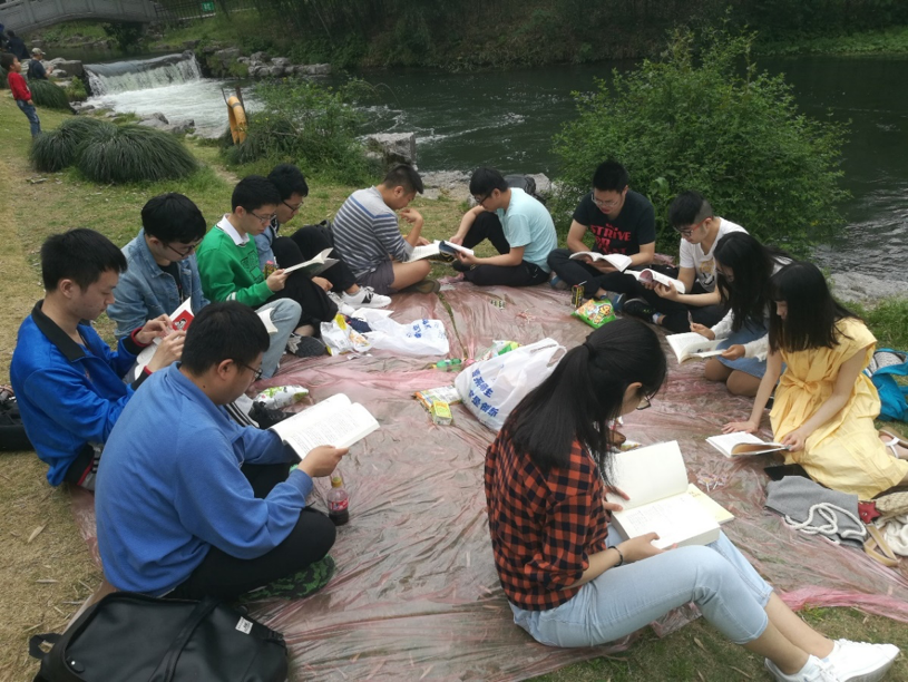 5af99789901e7.png 图片 3.png