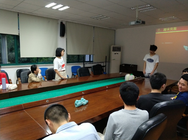 5af99d9d77430.png 图片 4.png